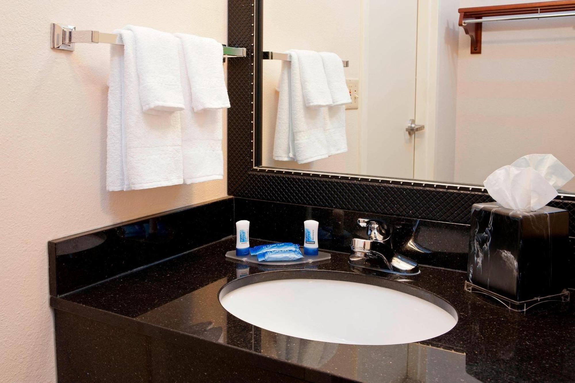 Fairfield Inn & Suites By Marriott Bloomington Ngoại thất bức ảnh